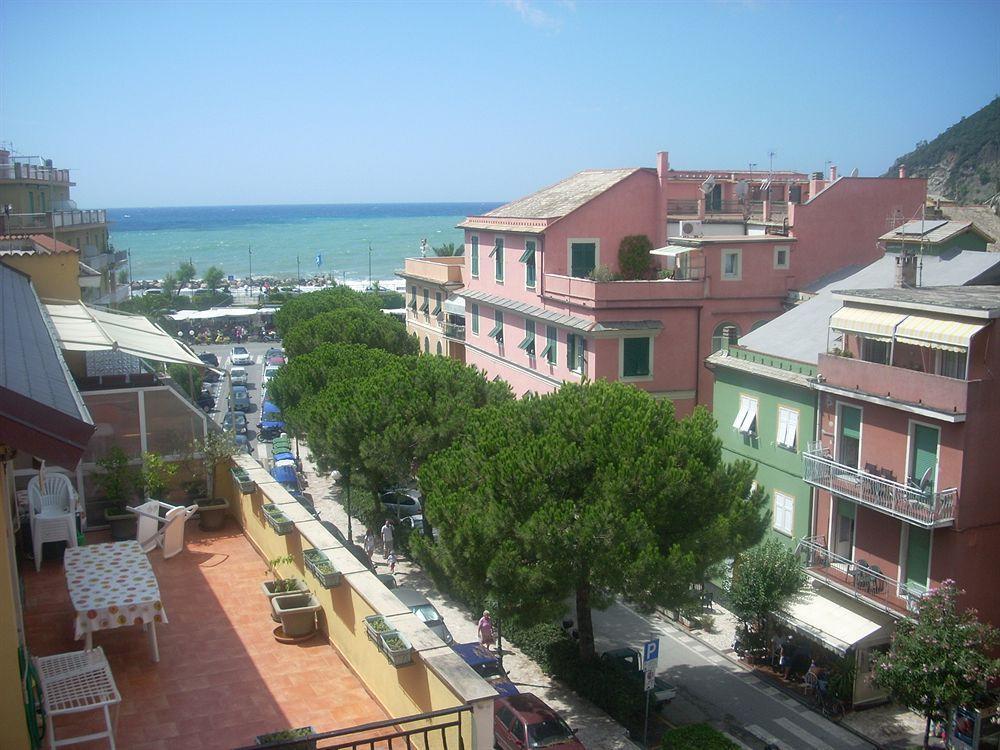 Hotel Corallo Moneglia Bagian luar foto