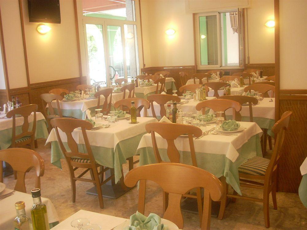 Hotel Corallo Moneglia Bagian luar foto