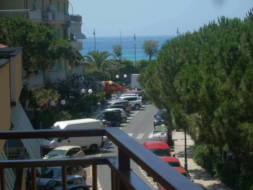 Hotel Corallo Moneglia Bagian luar foto