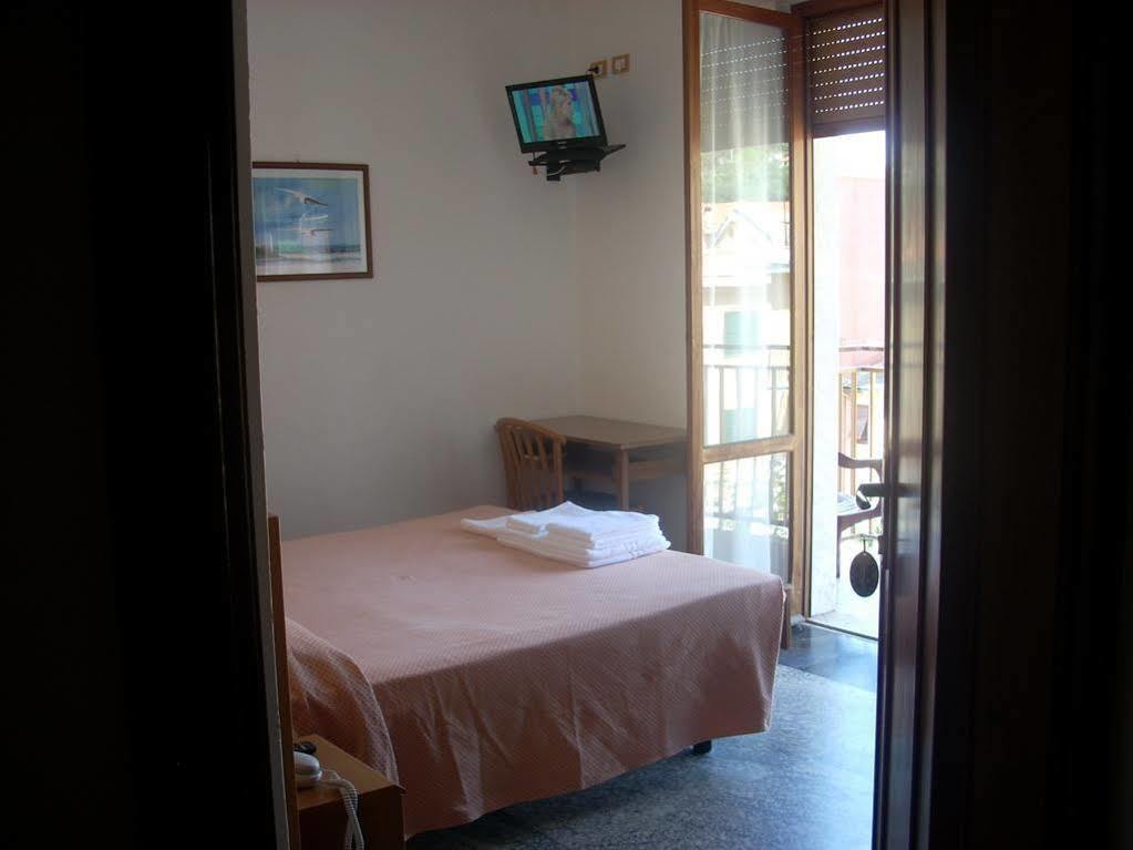 Hotel Corallo Moneglia Bagian luar foto
