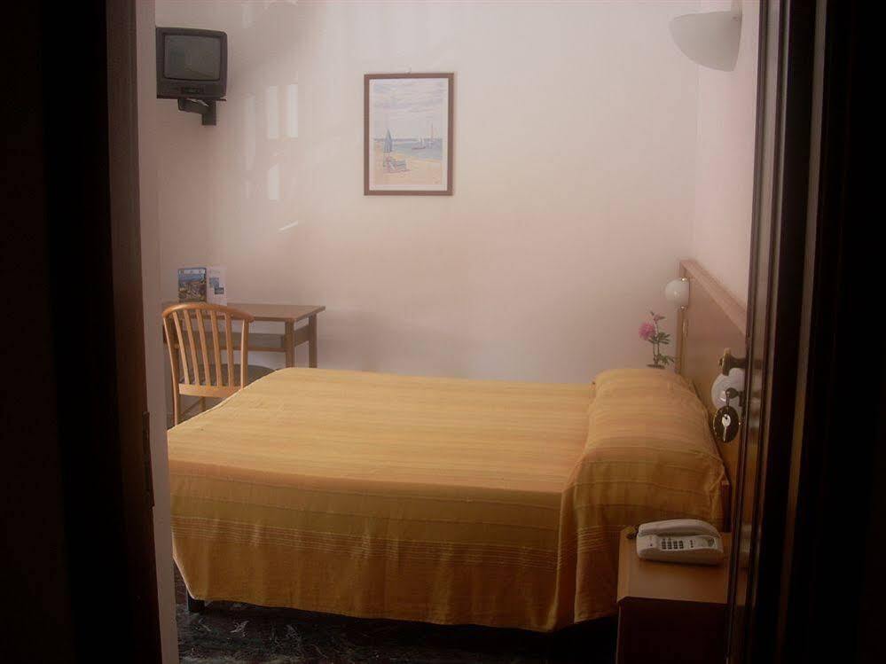 Hotel Corallo Moneglia Bagian luar foto